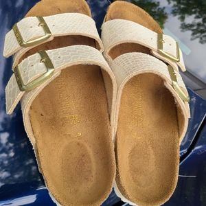 Woman shoes Birkenstock Cream size 38